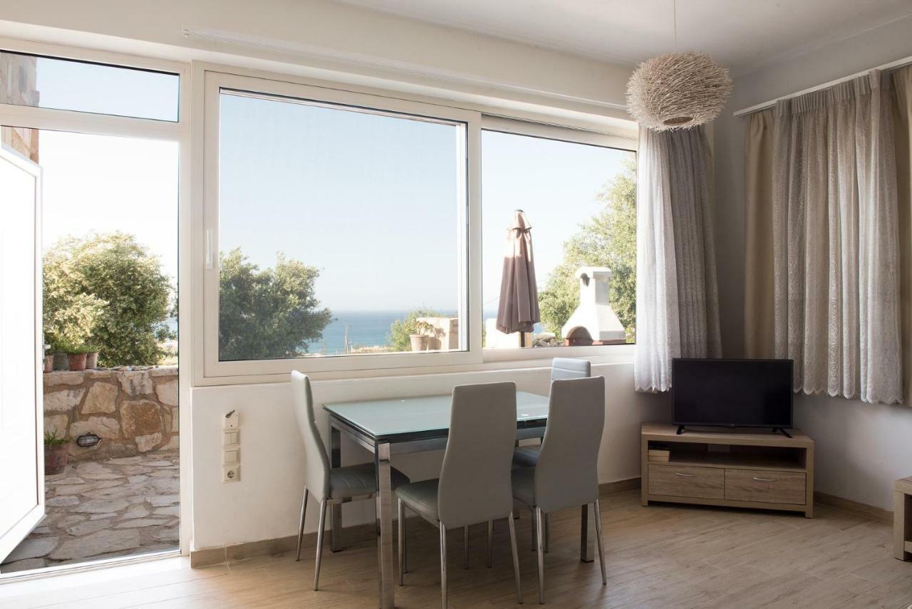 Pantanassa Villas Agia Marina  Екстер'єр фото