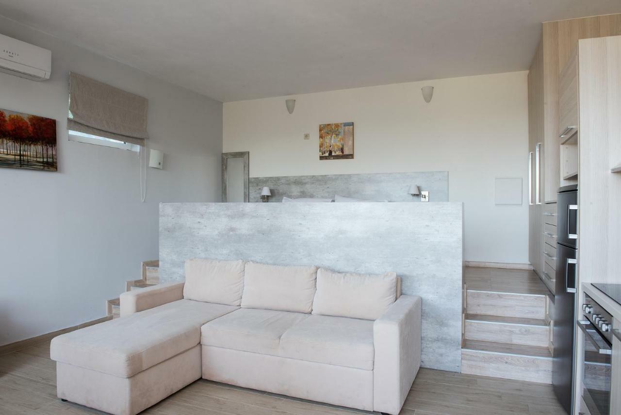 Pantanassa Villas Agia Marina  Екстер'єр фото