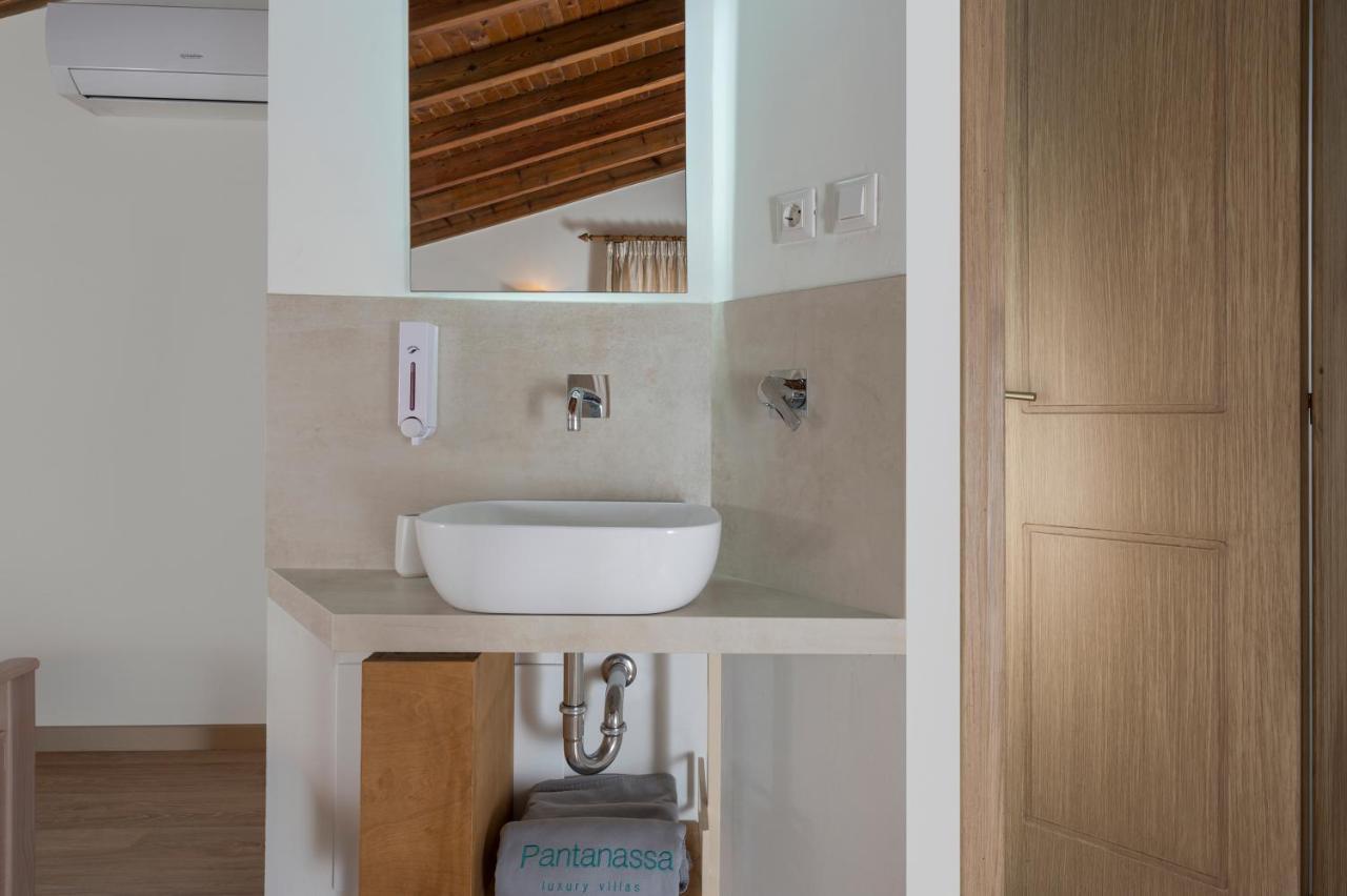 Pantanassa Villas Agia Marina  Екстер'єр фото